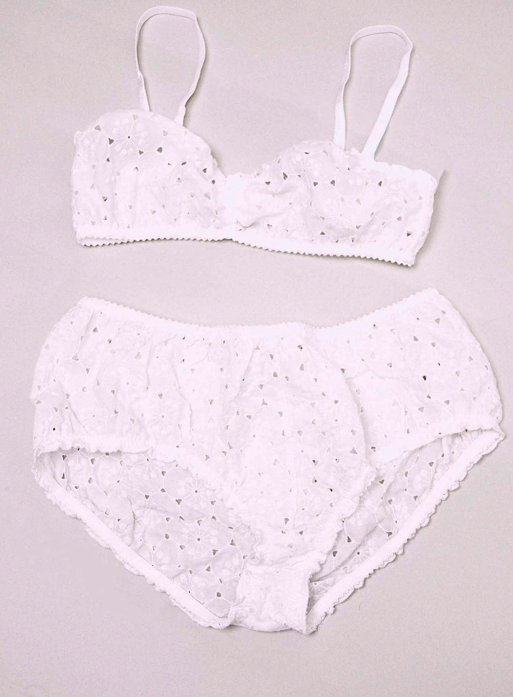 White cotton underwear set