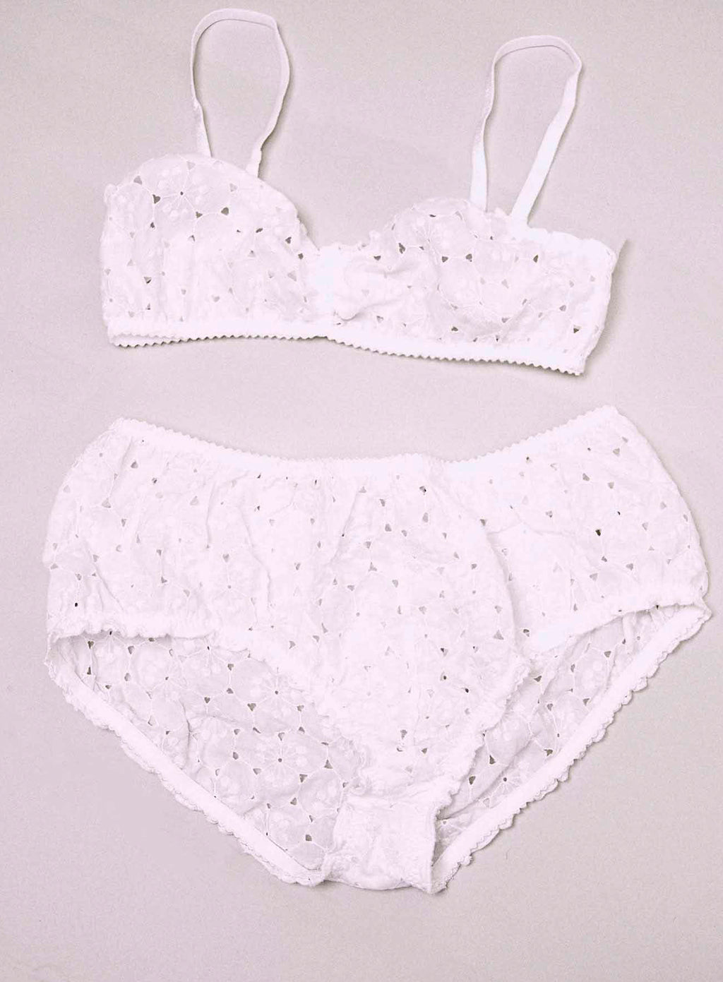 White cotton underwear set