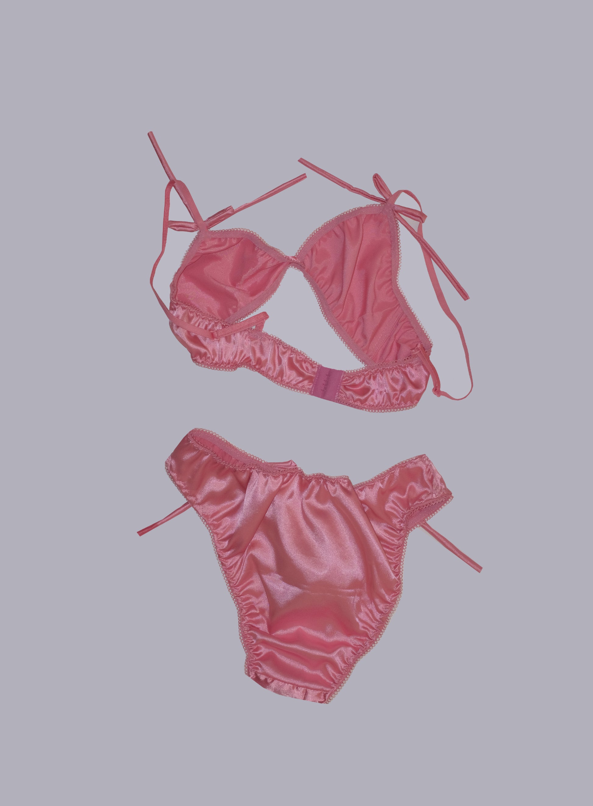 Hold me - Pink satin set